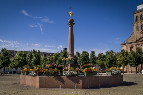 Fontaine Place dArmes &copy Agence-Mars-Rouge